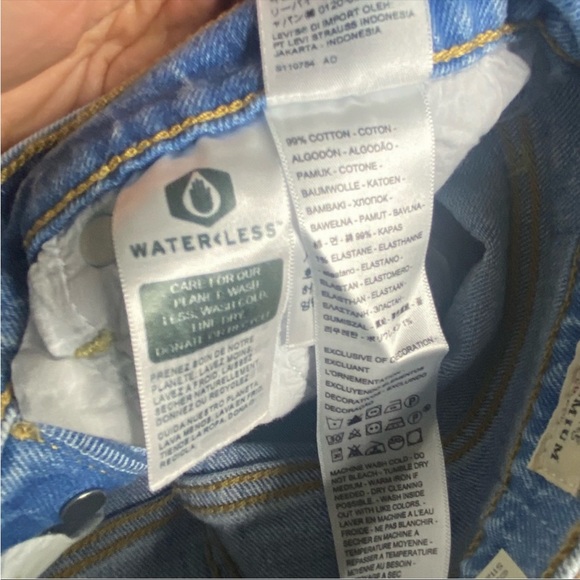 Levi’s Ribcage straight ankle high rise distressed jeans - Picture 7 of 16